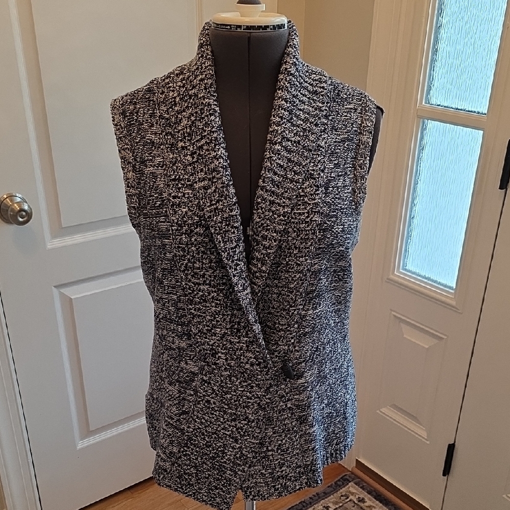 Chaps Cozy Fall Winter Navy and White Sleeveless Vest